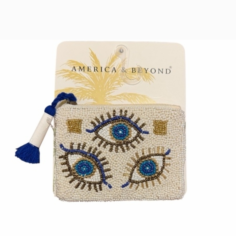 💙🔹️America & Beyond🔹️ Beaded Evil Eye Coin Pouch - White & Blue - Picture 2 of 4